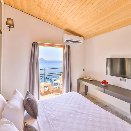 Hera Hotel