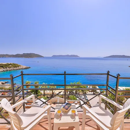 Hera Hotel 3*