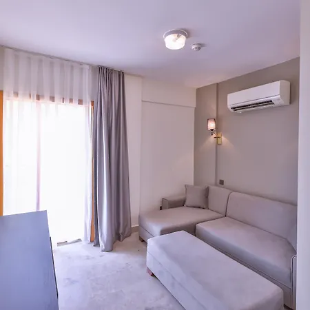 Hera Hotel 3*