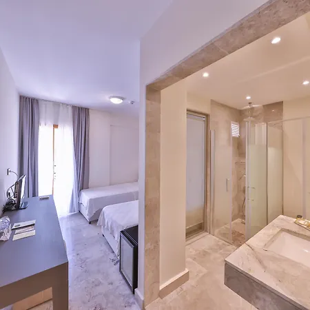 Hera Hotel