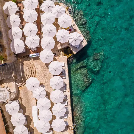 Hera Hotel
