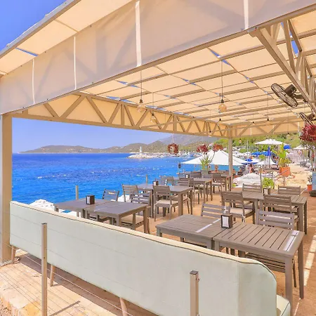 Hera Hotel 3*