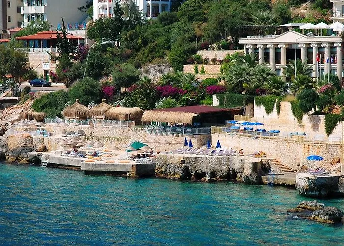 Hera Hotel 3*