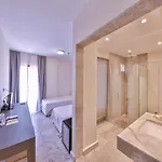 Hera Hotel